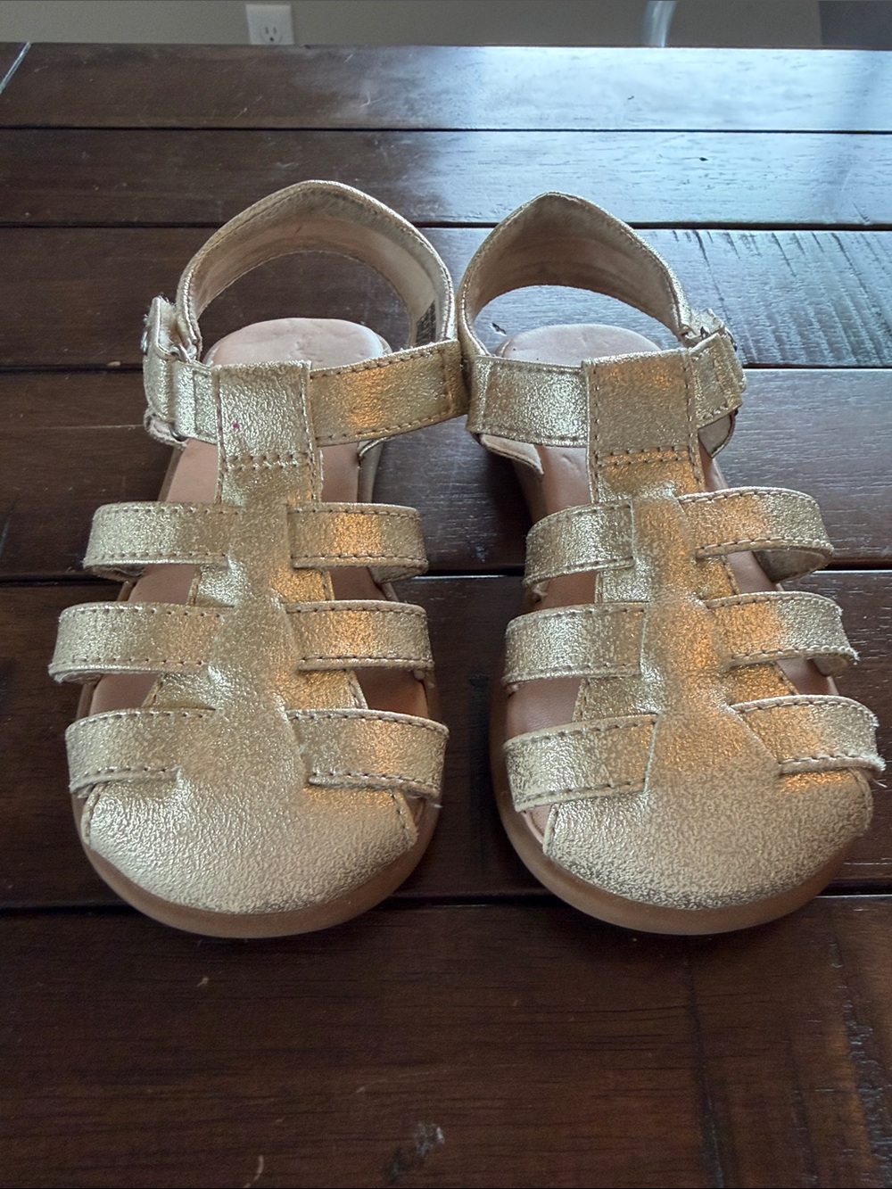 UGG Kids Kolding Metallic Gold Strappy Sandals with Velcro. Little Girls Sz 10